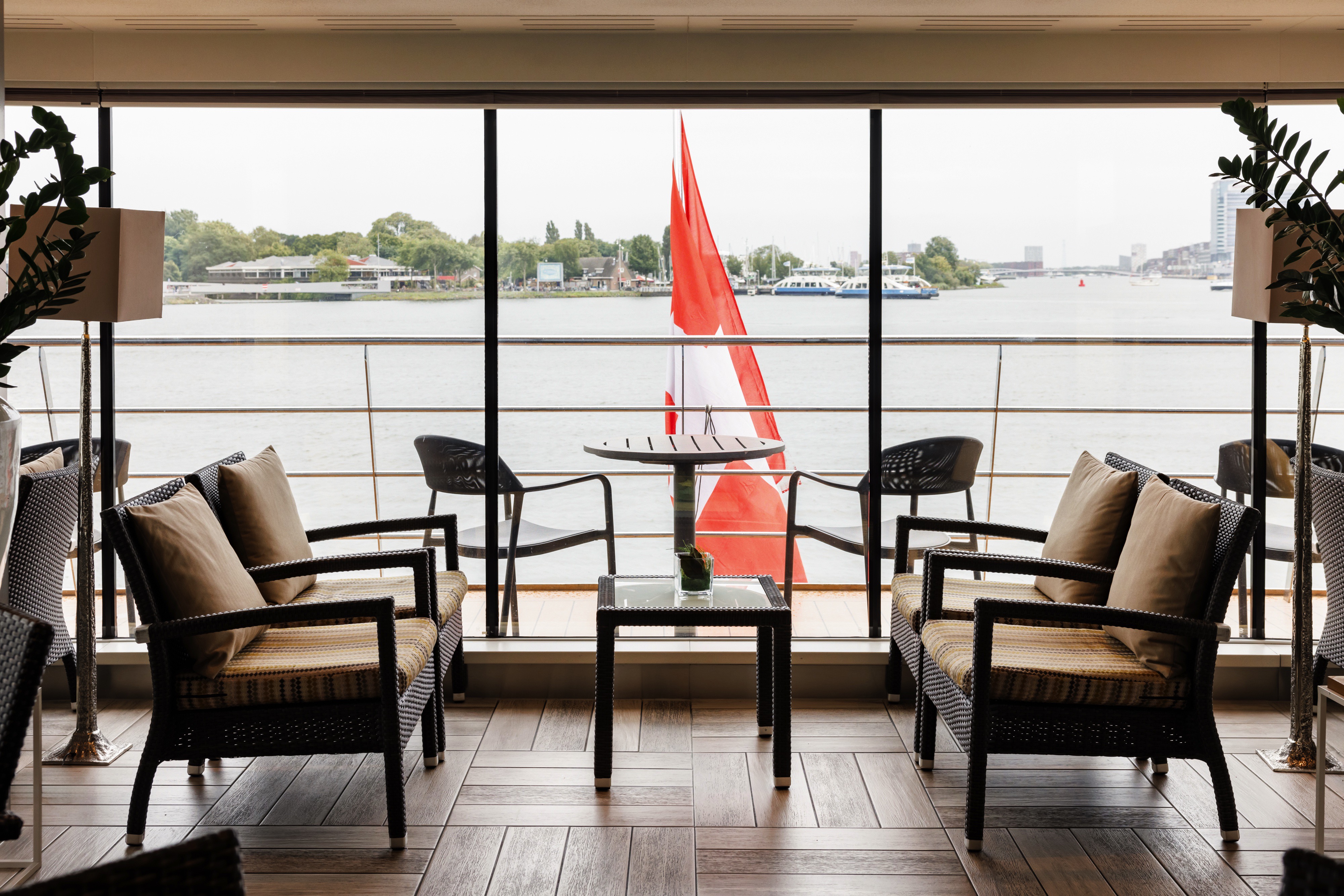 Avalon Imagery II - Club Lounge